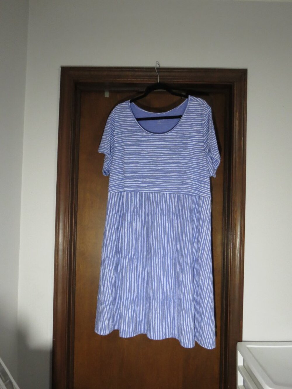 New With Tags ESCAPE by habitat clothes Women’s XXL Dress, Blue w/ White Stripes